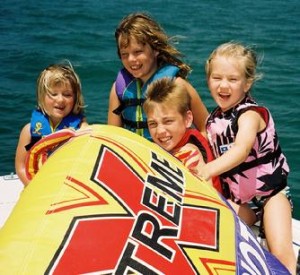 kids-boat-slip-lake-travis